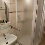 Bed & Breakfast Global Apartmanhaz