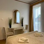 Global Apartmanhaz 3*