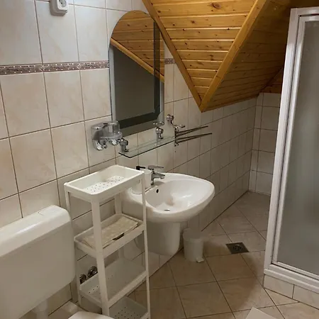 Bed & Breakfast Global Apartmanhaz *